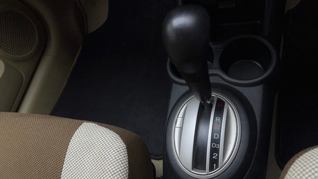 Second-hand 2013 Honda Amaze VX i-VTEC for sale in New Delhi-12