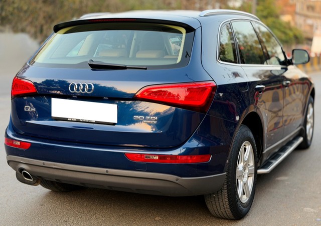 Second-hand 2015 Audi Q5 3.0 TDI Quattro for sale in New Delhi-24