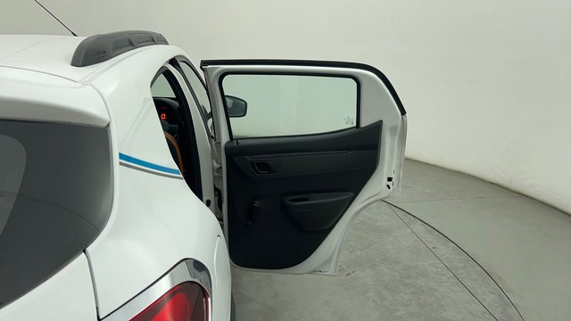 Second-hand 2016 Renault KWID 1.0 AMT RXT for sale in Chennai-26