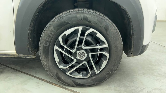 Second-hand 2016 Renault KWID 1.0 AMT RXT for sale in Chennai-17