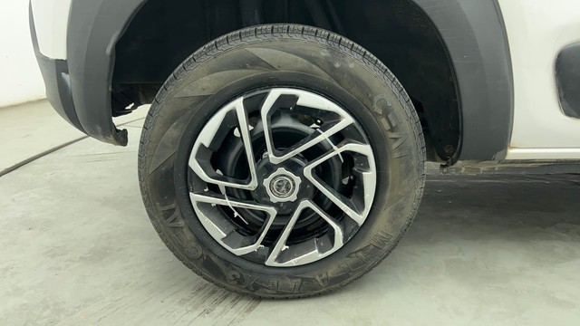 Second-hand 2016 Renault KWID 1.0 AMT RXT for sale in Chennai-18