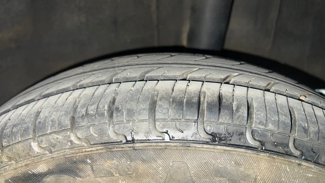 Second-hand 2016 Renault KWID 1.0 AMT RXT for sale in Chennai-30