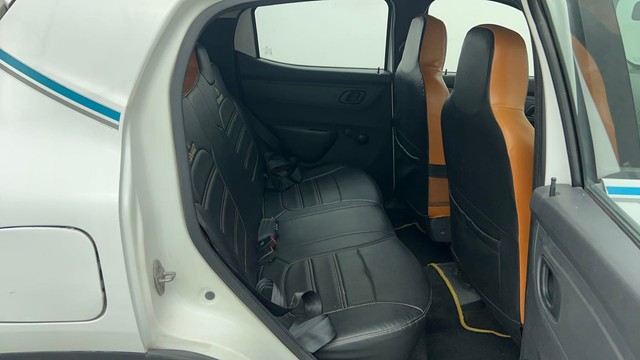 Second-hand 2016 Renault KWID 1.0 AMT RXT for sale in Chennai-33