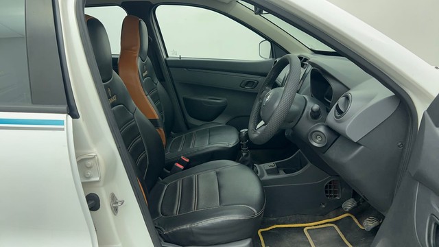 Second-hand 2016 Renault KWID 1.0 AMT RXT for sale in Chennai-15