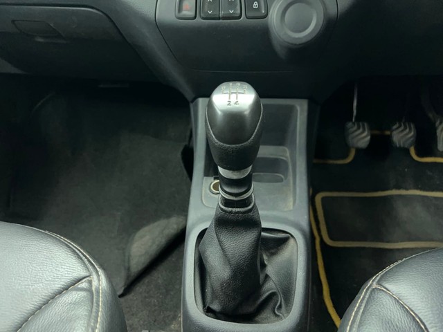 Second-hand 2016 Renault KWID 1.0 AMT RXT for sale in Chennai-12