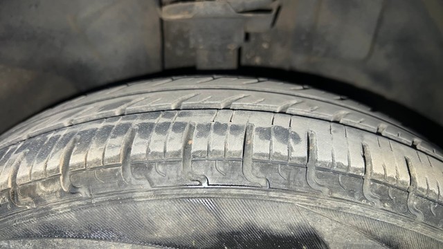 Second-hand 2016 Renault KWID 1.0 AMT RXT for sale in Chennai-37