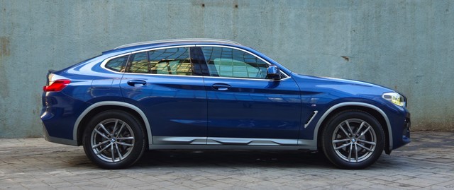 Second-hand 2020 BMW X4 M Sport X xDrive20d for sale in Mumbai-1
