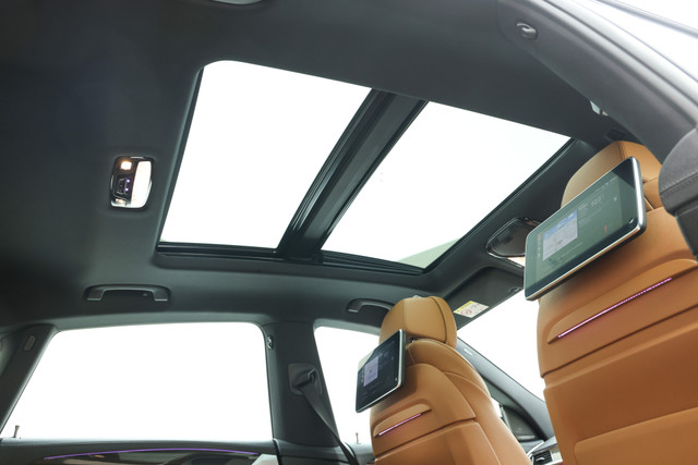 Second-hand 2024 BMW 6 Series GT 630i M Sport Signature for sale in Gurgaon-14