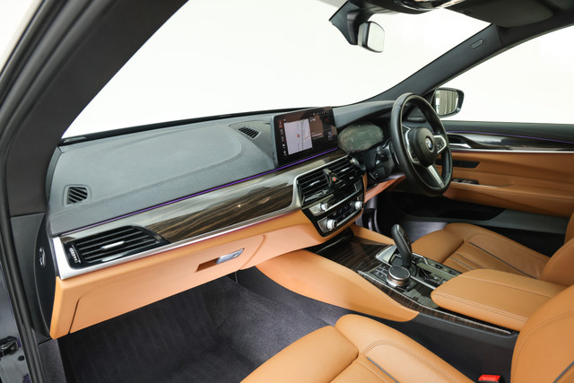 Second-hand 2024 BMW 6 Series GT 630i M Sport Signature for sale in Gurgaon-15