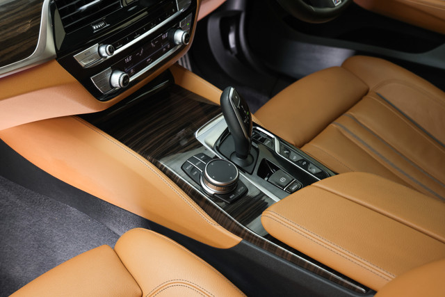 Second-hand 2024 BMW 6 Series GT 630i M Sport Signature for sale in Gurgaon-10