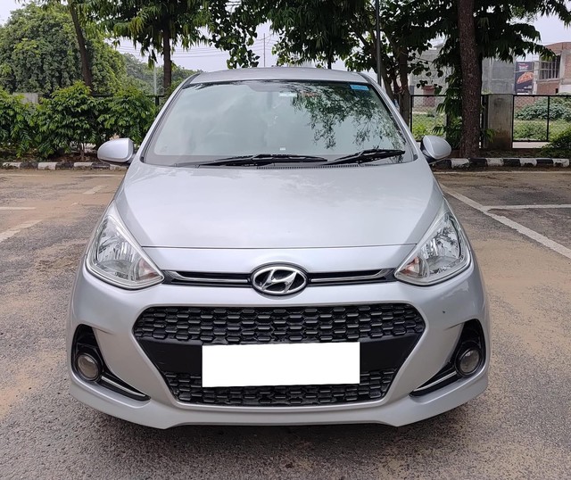 Hyundai Grand i10 1.2 Kappa Magna AT Second-hand 2017 Hyundai Grand i10 1.2 Kappa Magna AT for sale in Gurgaon-0