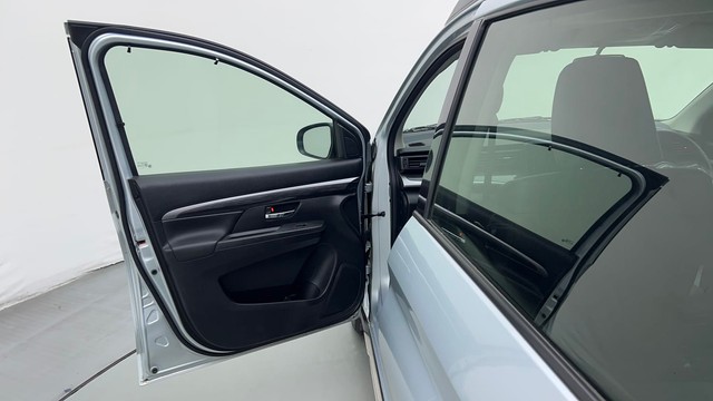 Second-hand 2023 Maruti Suzuki XL6 Alpha Plus AT for sale in Gurgaon-30