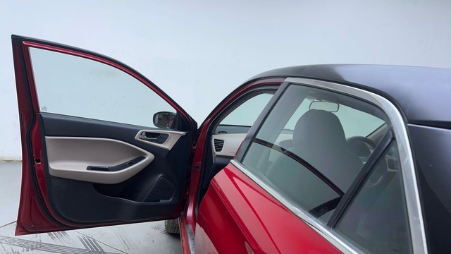 Second-hand 2017 Hyundai i20 1.2 Asta for sale in Hyderabad-33