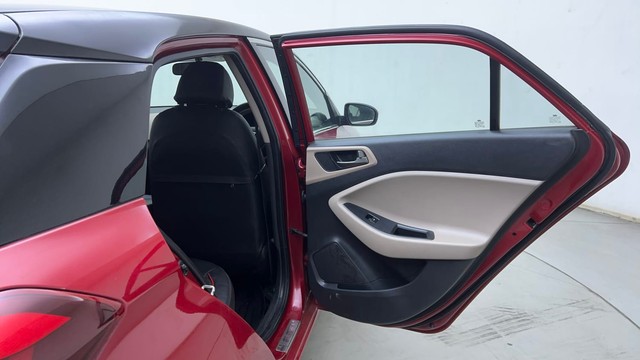 Second-hand 2017 Hyundai i20 1.2 Asta for sale in Hyderabad-32