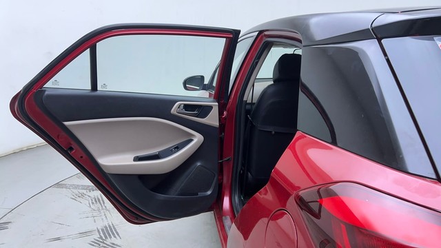 Second-hand 2017 Hyundai i20 1.2 Asta for sale in Hyderabad-35