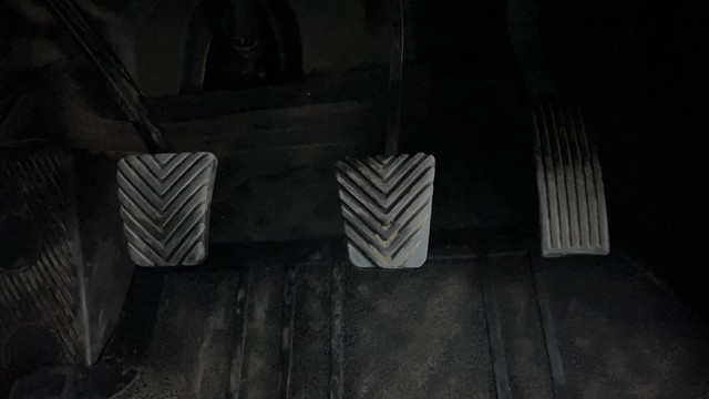 Second-hand 2017 Hyundai i20 1.2 Asta for sale in Hyderabad-14