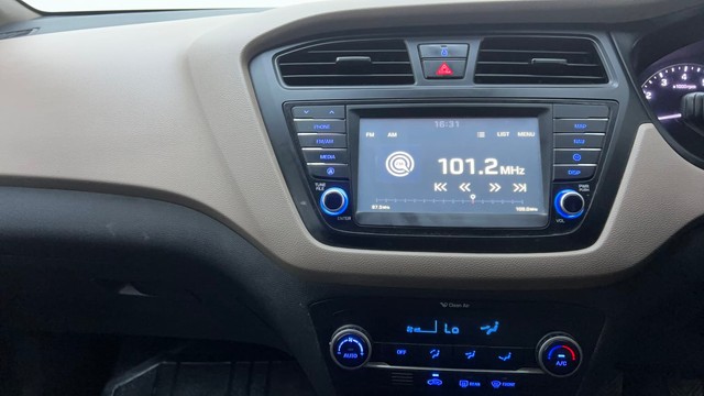 Second-hand 2017 Hyundai i20 1.2 Asta for sale in Hyderabad-23