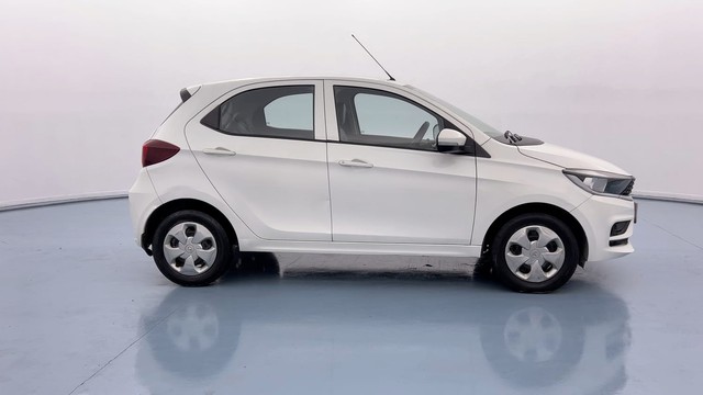 Second-hand 2021 Tata Tiago 1.2 Revotron XT for sale in Lucknow-2