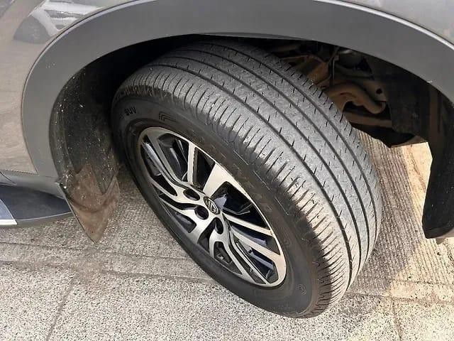 Second-hand 2023 MG Gloster Savvy 4x2 7Str for sale in Mumbai-5