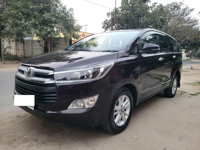 Second-hand 2017 Toyota Innova Crysta 2.4 VX MT BSIV for sale in Vadodara-4