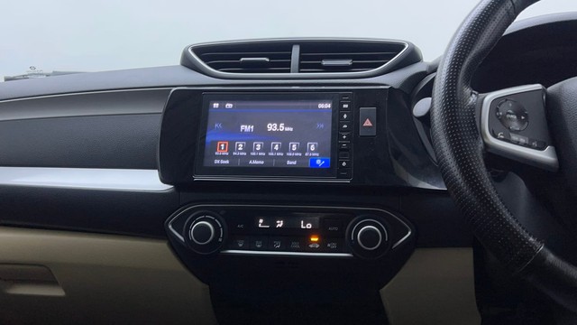 Second-hand 2022 Honda Amaze VX CVT Petrol for sale in Noida-26