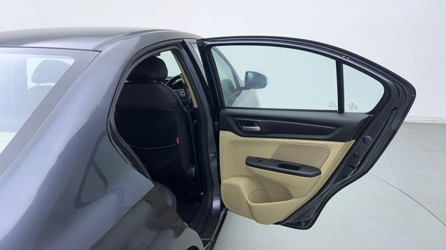 Second-hand 2022 Honda Amaze VX CVT Petrol for sale in Noida-28