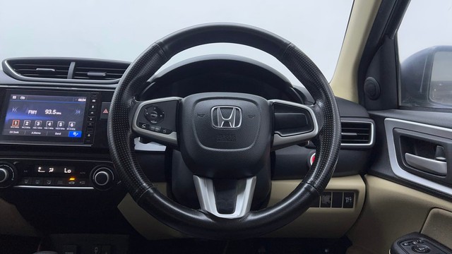 Second-hand 2022 Honda Amaze VX CVT Petrol for sale in Noida-31