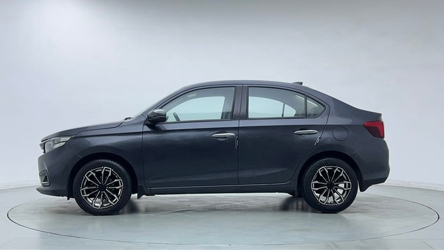 Second-hand 2022 Honda Amaze VX CVT Petrol for sale in Noida-6