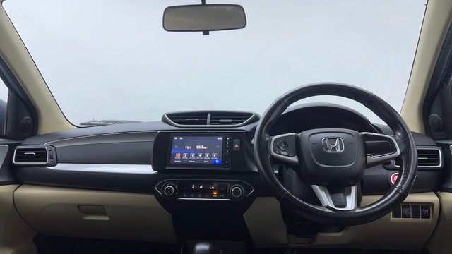 Second-hand 2022 Honda Amaze VX CVT Petrol for sale in Noida-11