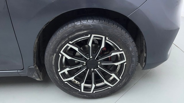 Second-hand 2022 Honda Amaze VX CVT Petrol for sale in Noida-17