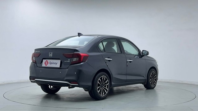 Second-hand 2022 Honda Amaze VX CVT Petrol for sale in Noida-3
