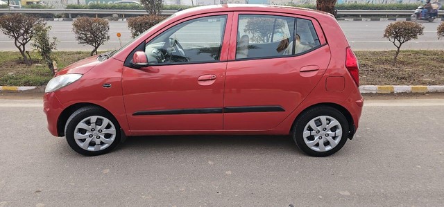 Second-hand 2011 Hyundai i10 Magna for sale in Chandigarh-4