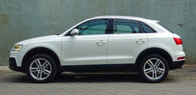 Audi Q3 30 TFSI Premium FWD Second-hand 2018 Audi Q3 30 TFSI Premium FWD for sale in Mumbai-3