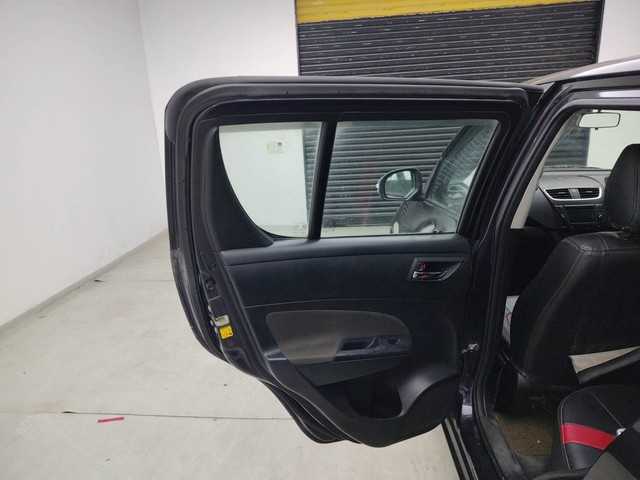 Second-hand 2015 Maruti Suzuki Swift VXI for sale in Visakhapatnam-33