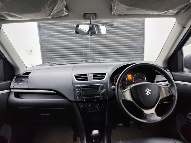 Second-hand 2015 Maruti Suzuki Swift VXI for sale in Visakhapatnam-11