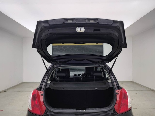 Second-hand 2015 Maruti Suzuki Swift VXI for sale in Visakhapatnam-30