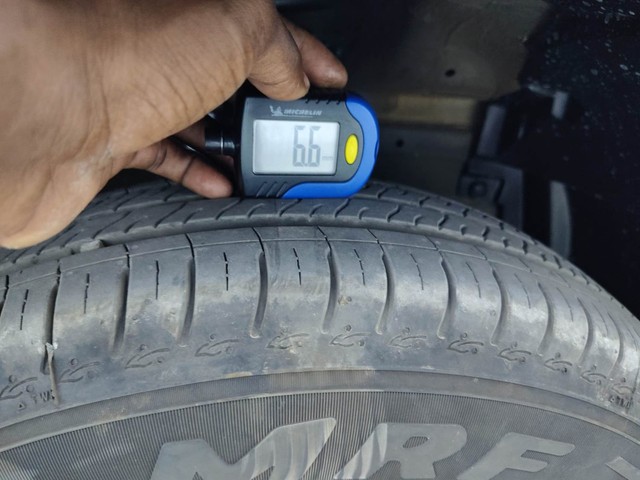 Second-hand 2015 Maruti Suzuki Swift VXI for sale in Visakhapatnam-28