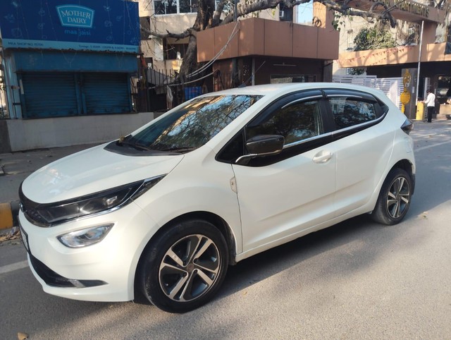 Second-hand 2021 Tata Altroz XZ BSVI for sale in New Delhi-9