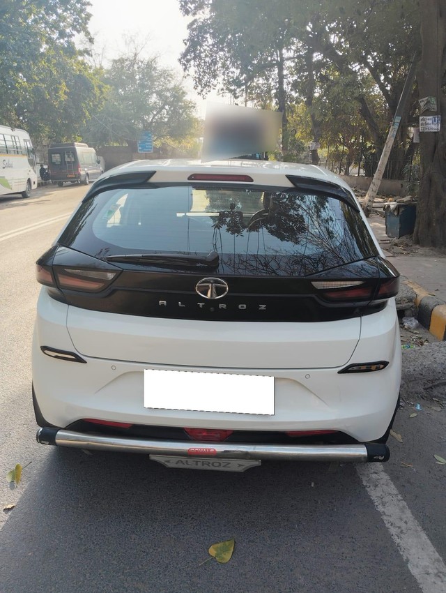 Second-hand 2021 Tata Altroz XZ BSVI for sale in New Delhi-11