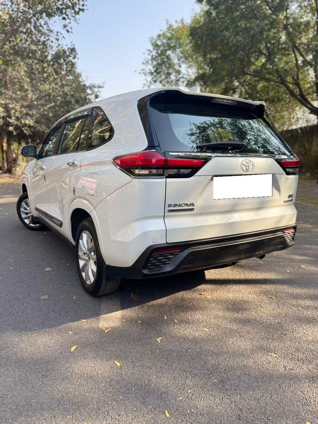 Second-hand 2025 Toyota Innova Hycross VX(O) 7STR Hybrid for sale in New Delhi-8