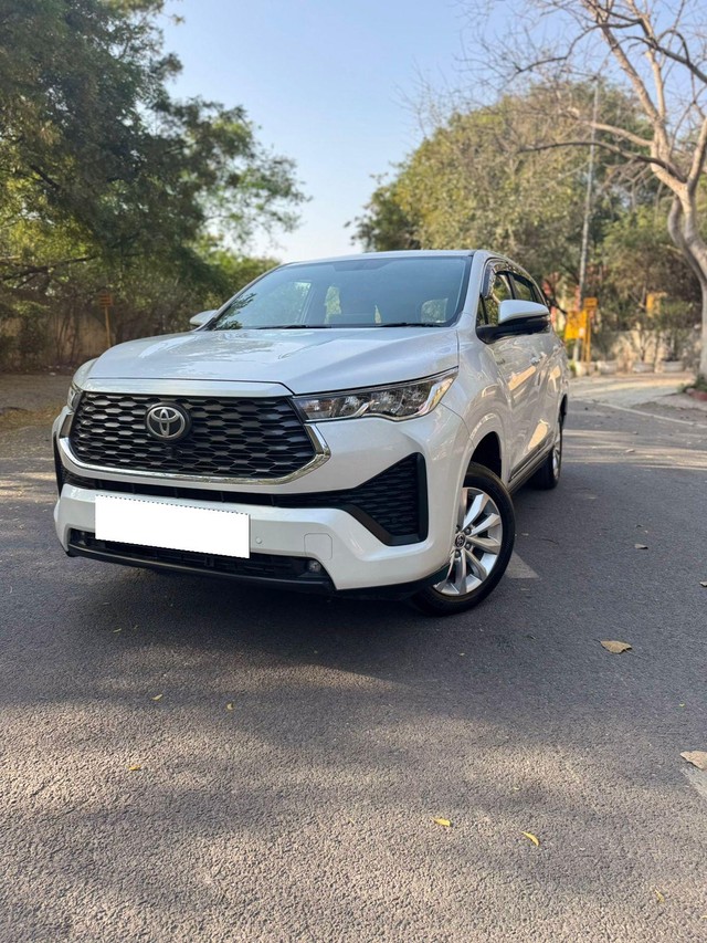 Second-hand 2025 Toyota Innova Hycross VX(O) 7STR Hybrid for sale in New Delhi-3