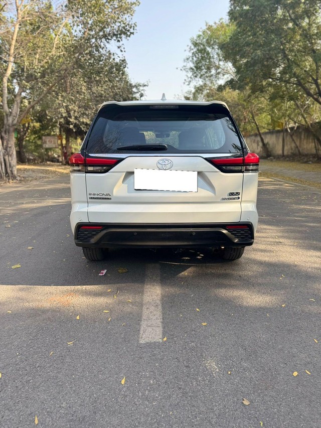 Second-hand 2025 Toyota Innova Hycross VX(O) 7STR Hybrid for sale in New Delhi-1