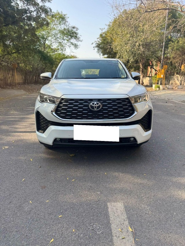 Second-hand 2025 Toyota Innova Hycross VX(O) 7STR Hybrid for sale in New Delhi-4