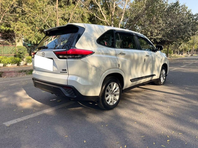 Second-hand 2025 Toyota Innova Hycross VX(O) 7STR Hybrid for sale in New Delhi-13