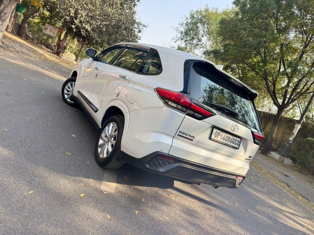 Second-hand 2025 Toyota Innova Hycross VX(O) 7STR Hybrid for sale in New Delhi-5