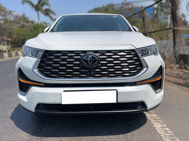Second-hand 2024 Toyota Innova Hycross ZX(O) Hybrid for sale in Mumbai-5