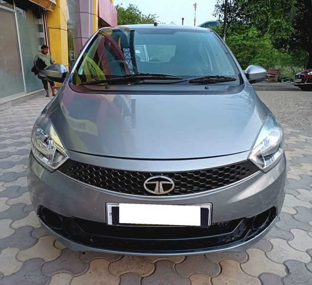 Second-hand 2019 Tata Tiago 1.2 Revotron XZ for sale in Faridabad-5