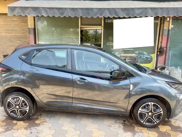 Second-hand 2020 Tata Altroz XT Diesel BSVI for sale in Faridabad-1