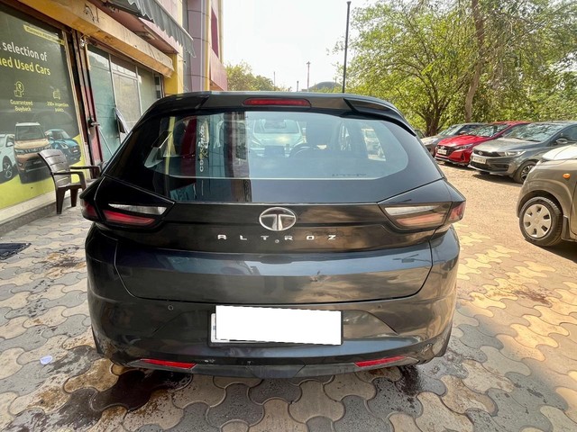 Second-hand 2020 Tata Altroz XT Diesel BSVI for sale in Faridabad-3