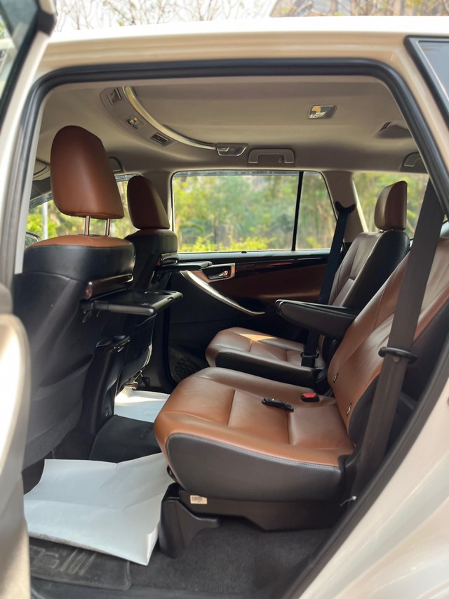 Second-hand 2019 Toyota Innova Crysta 2.8 ZX AT BSIV for sale in Mumbai-30